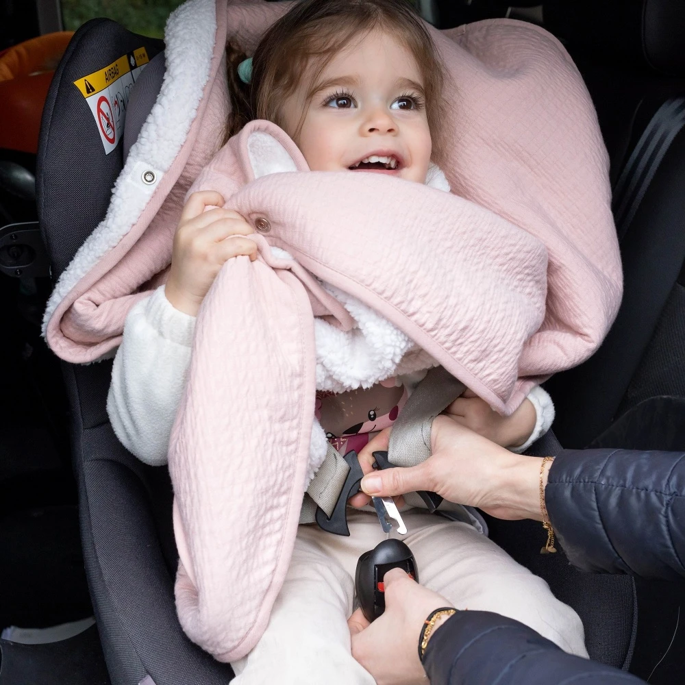 Poncho Pour Siège Auto Teddy Et Gaze De Coton Cadum Rose – Image 3