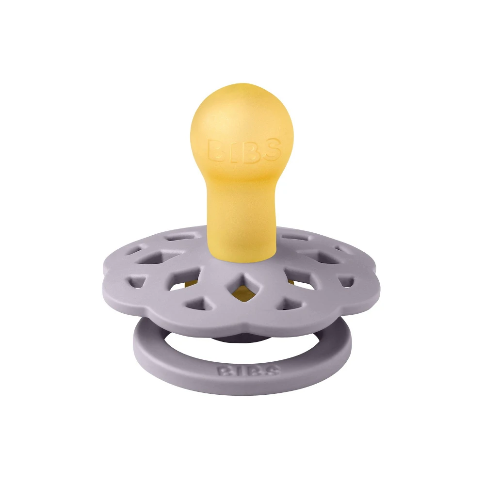 BIBS Pack De 2 Sucettes Bohème Caoutchouc 0-6 Mois Fossil Grey Et Mauve – Image 3