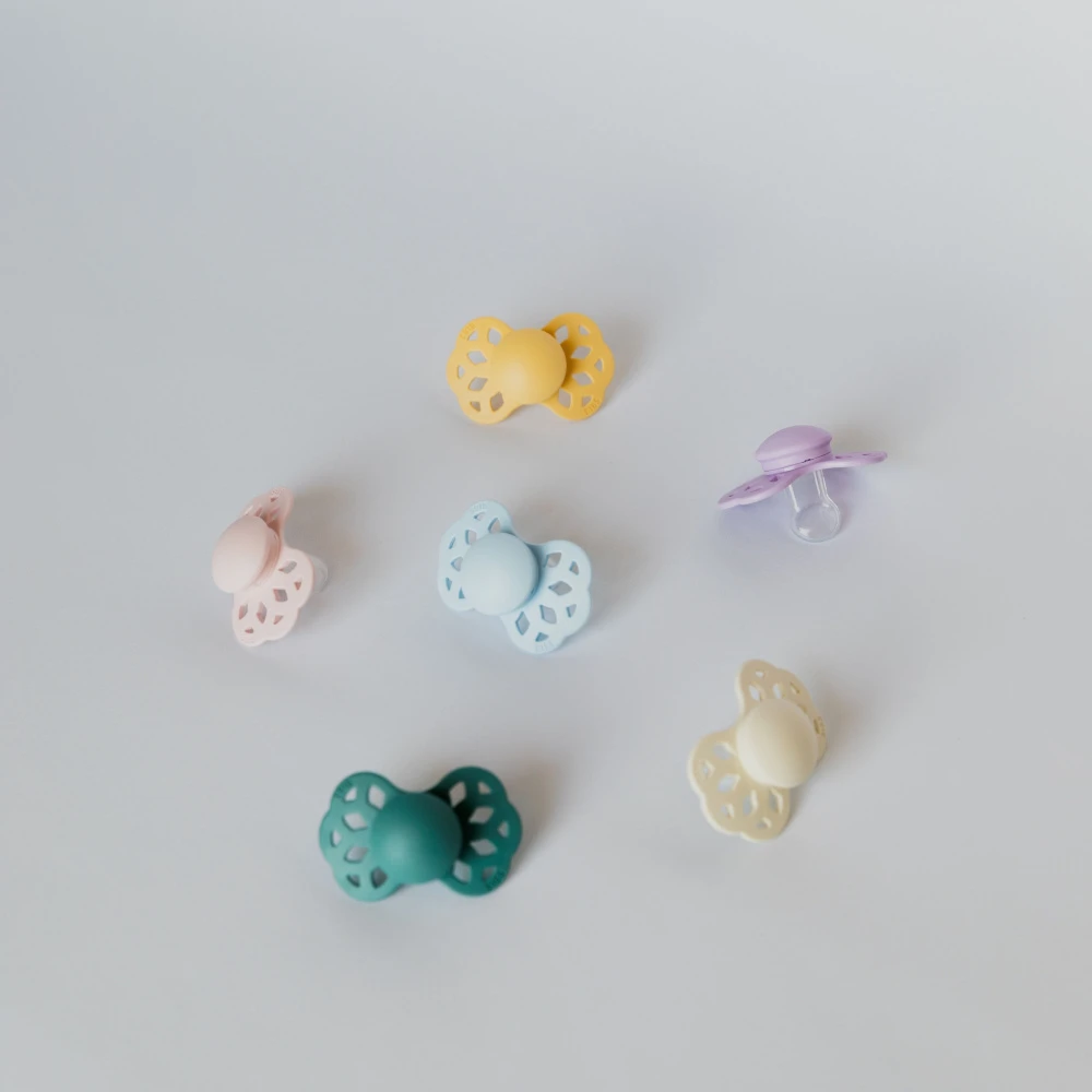 BIBS Pack De 2 Sucettes Infinity Silicone Anatomique 0-6 Mois Ivory Et Blush – Image 9